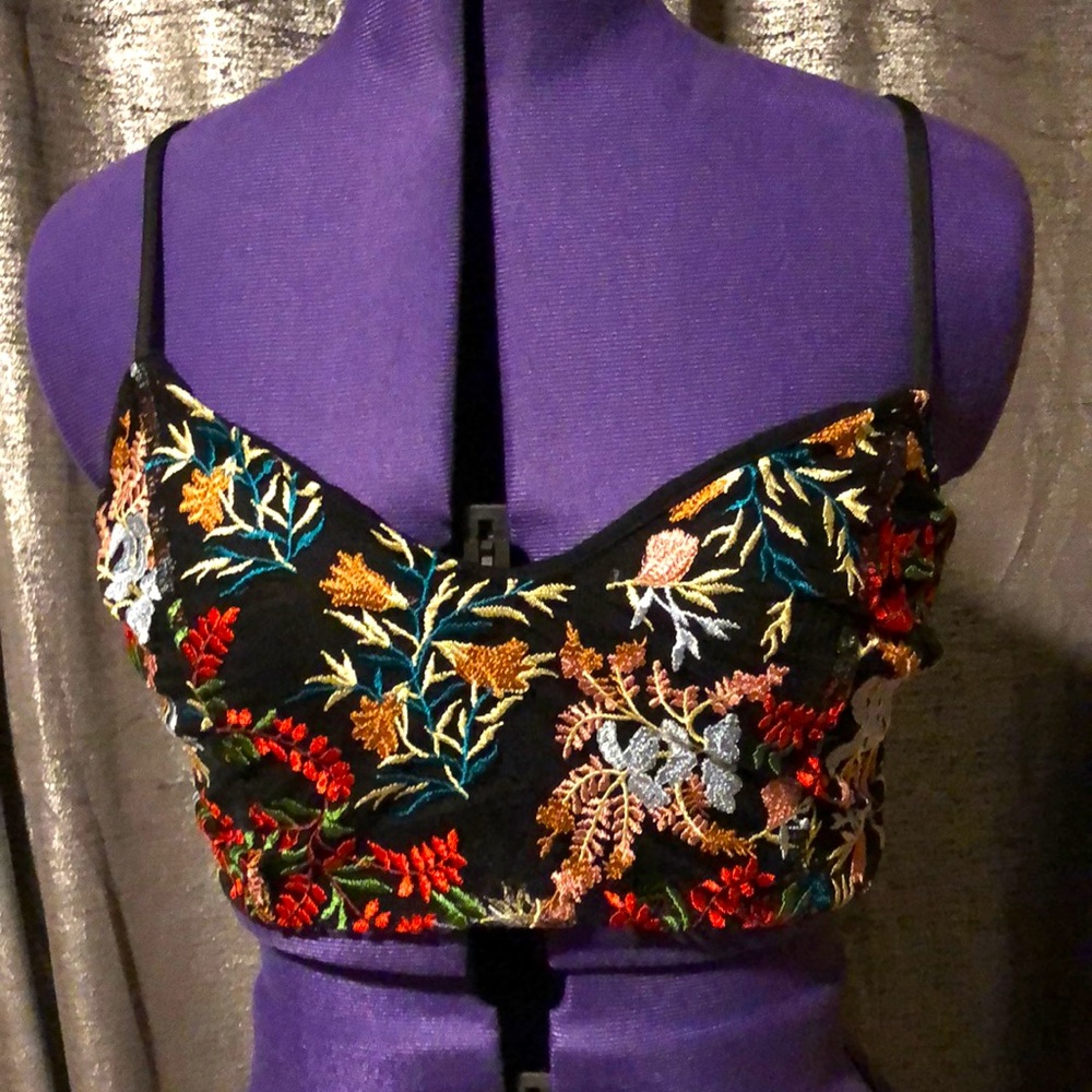 Floral Embroidered Crop Top